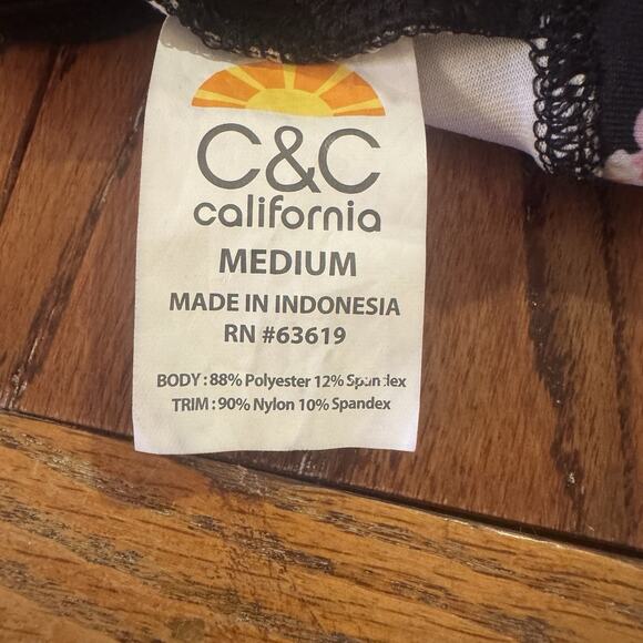 C&C California Womens M Sports Bra Performance Black Floral Mesh Stretch Wicking - Picture 14 of 16